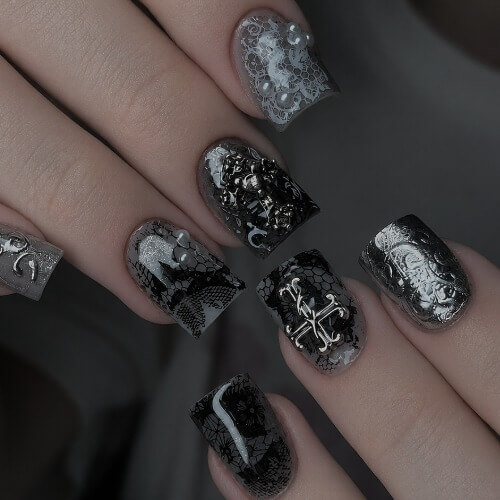 Nika Nails | Lee