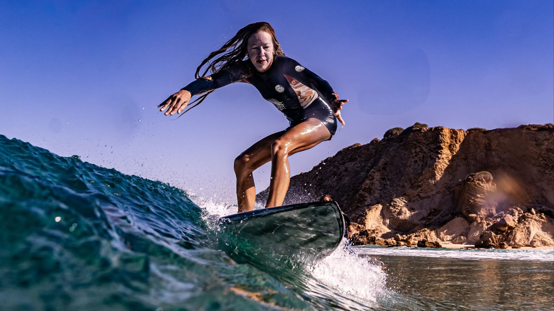 קרין רוך - מדריכת גלישה, מאמנת כושר, מורה לאנגלית