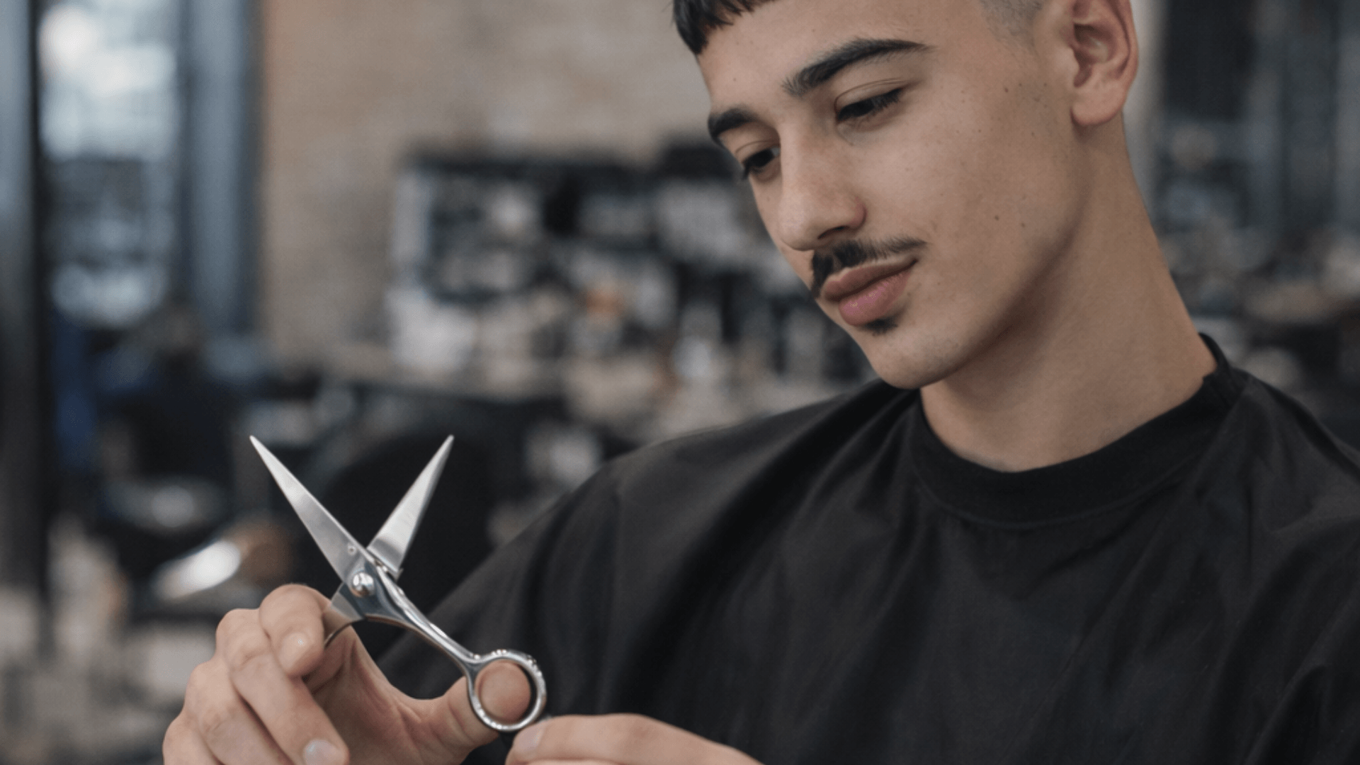 Lavi Barber