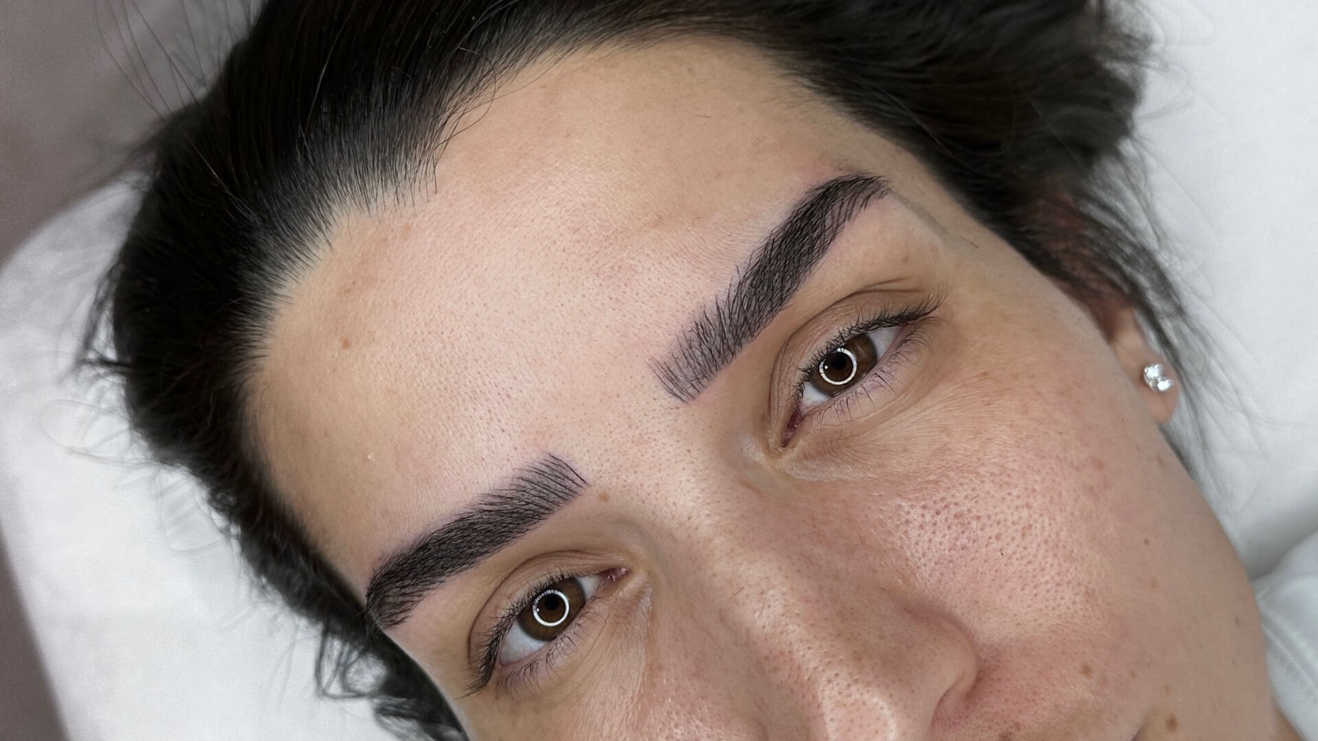 אמנית גבות | RB Beauty Clinic