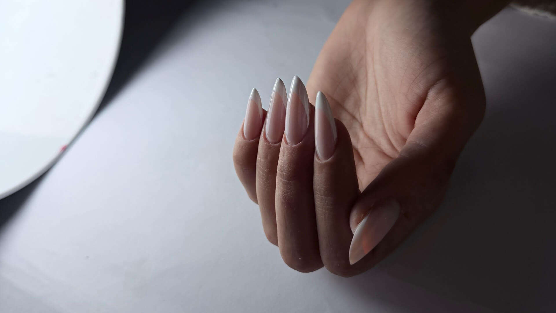 אגם בורשטיין Nails Boutique 