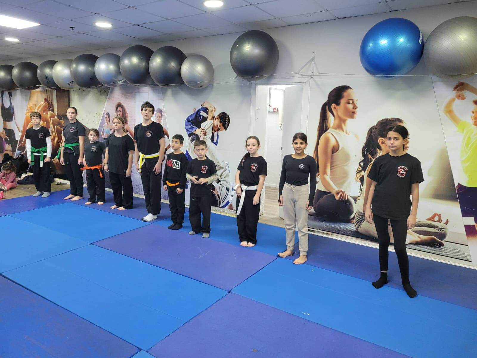 קאנטרי יקנעם