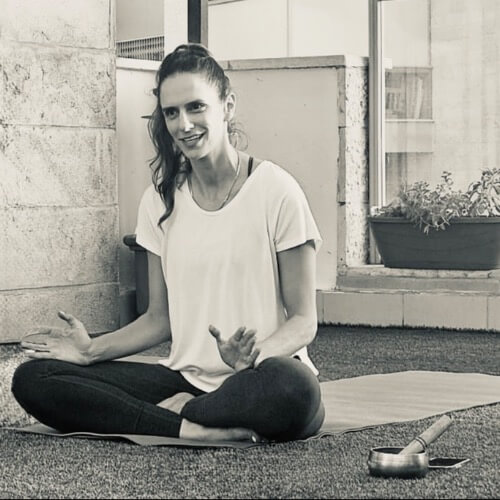 יוֹגָה מוּדִיטָה (Mudita Yoga) - סטודיו אננדה | lee