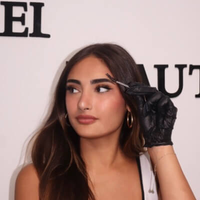 Adele beauty | lee