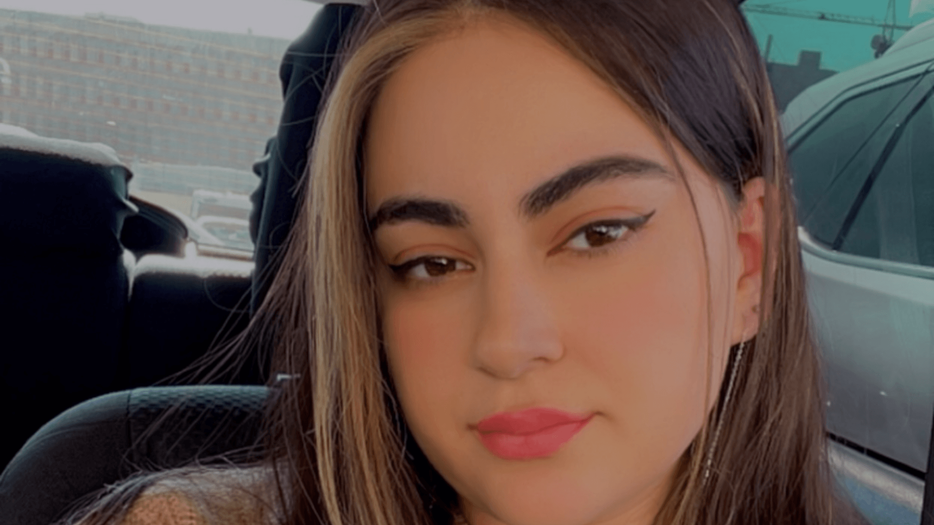 אילה חסן החלקות ושיקום שיער 