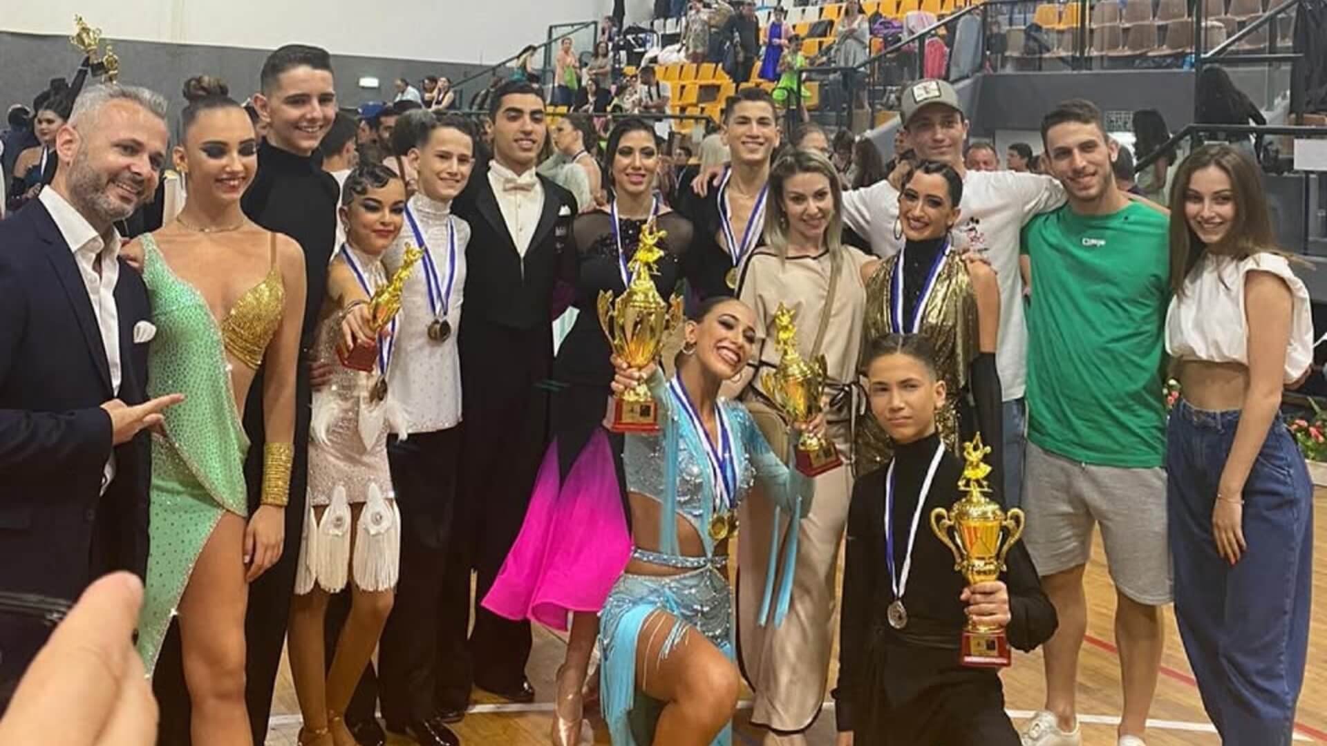 דאנס ליין אקדמיה לספורט הריקוד 