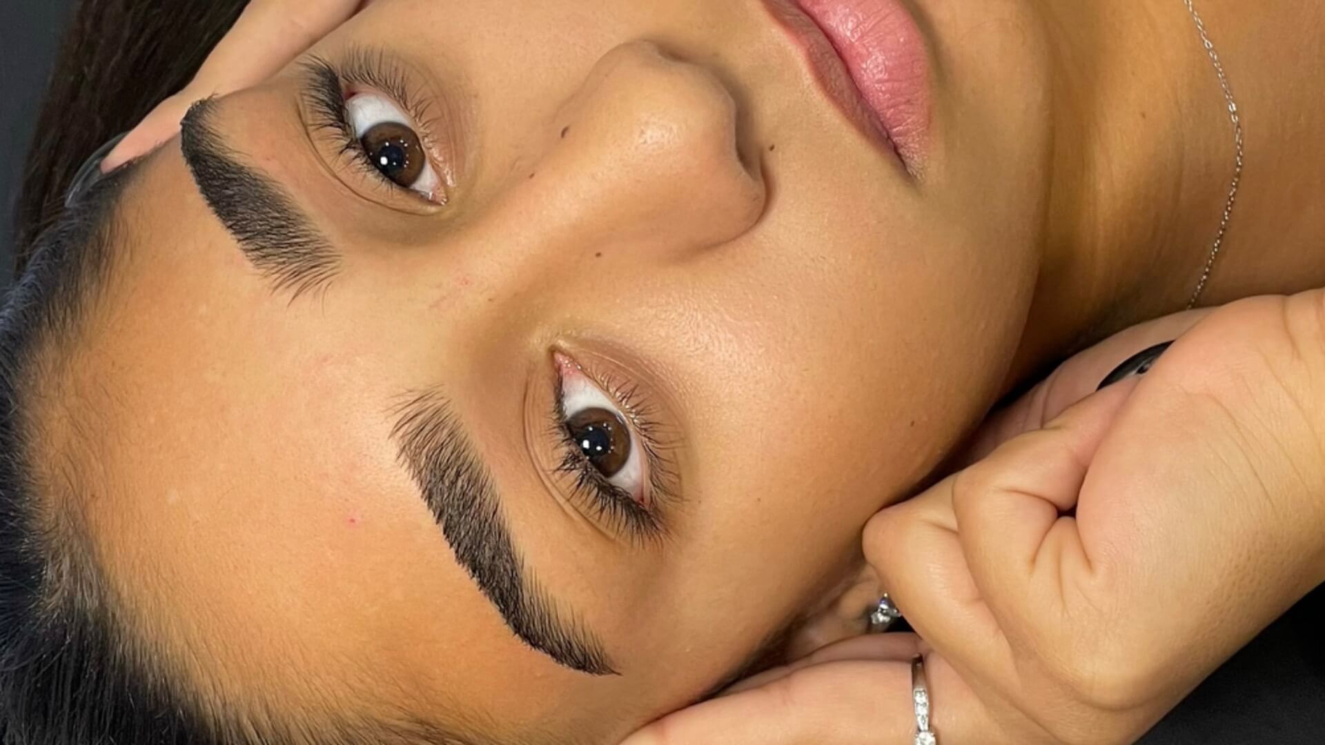 Noa darvish eyebrows