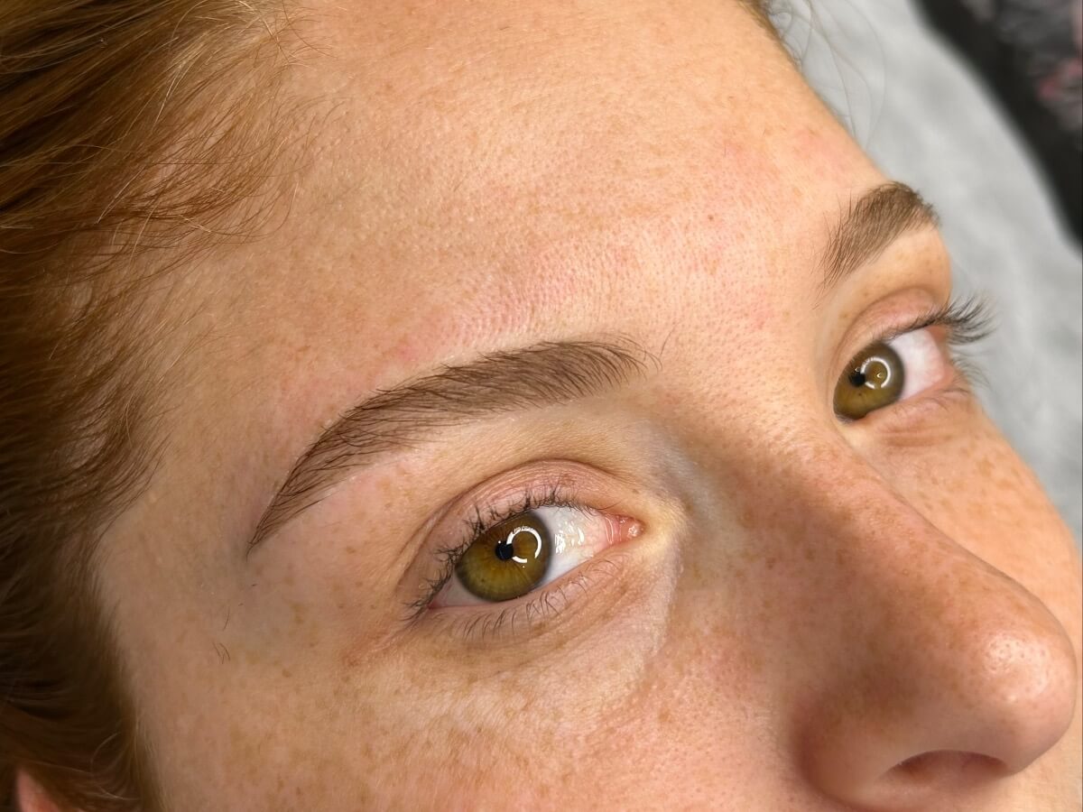 Dana eyebrows  - גבות בצפון תל אביב | lee