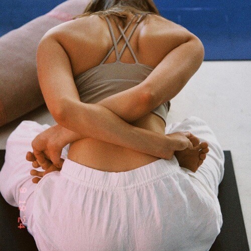 יוגי & יוגה | lee