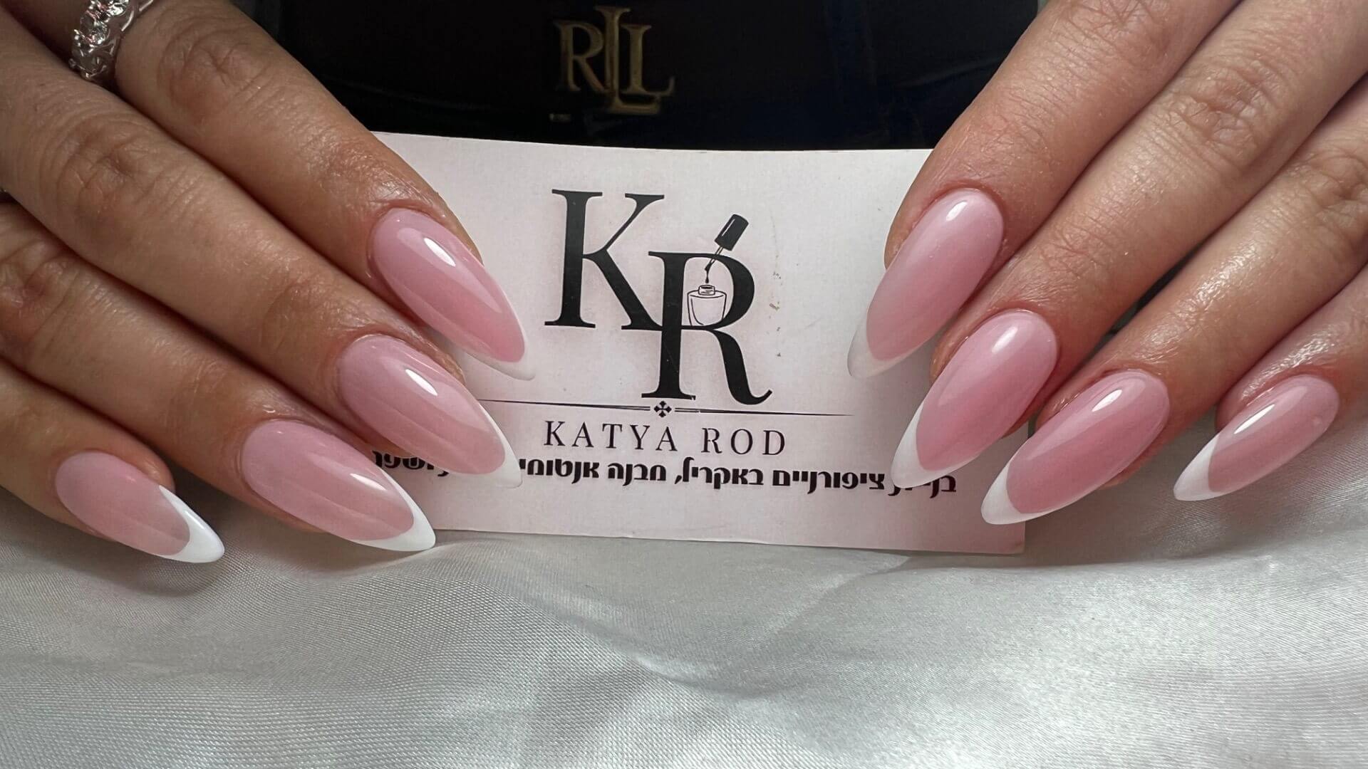 Katya rod nails