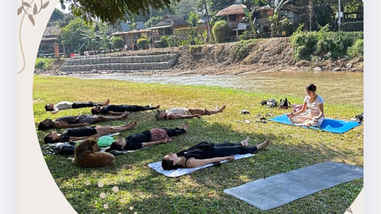 יוגה עם מעיני