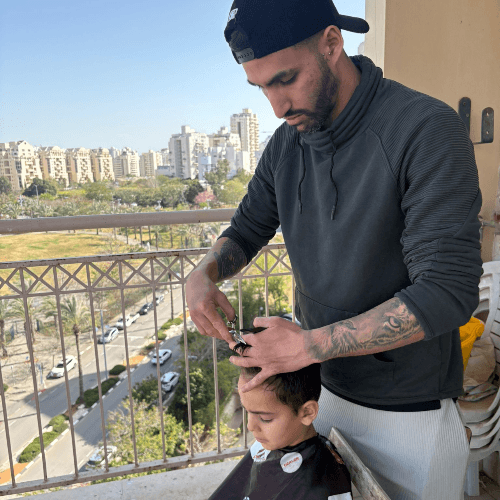 אביב עיצוב שיער | lee