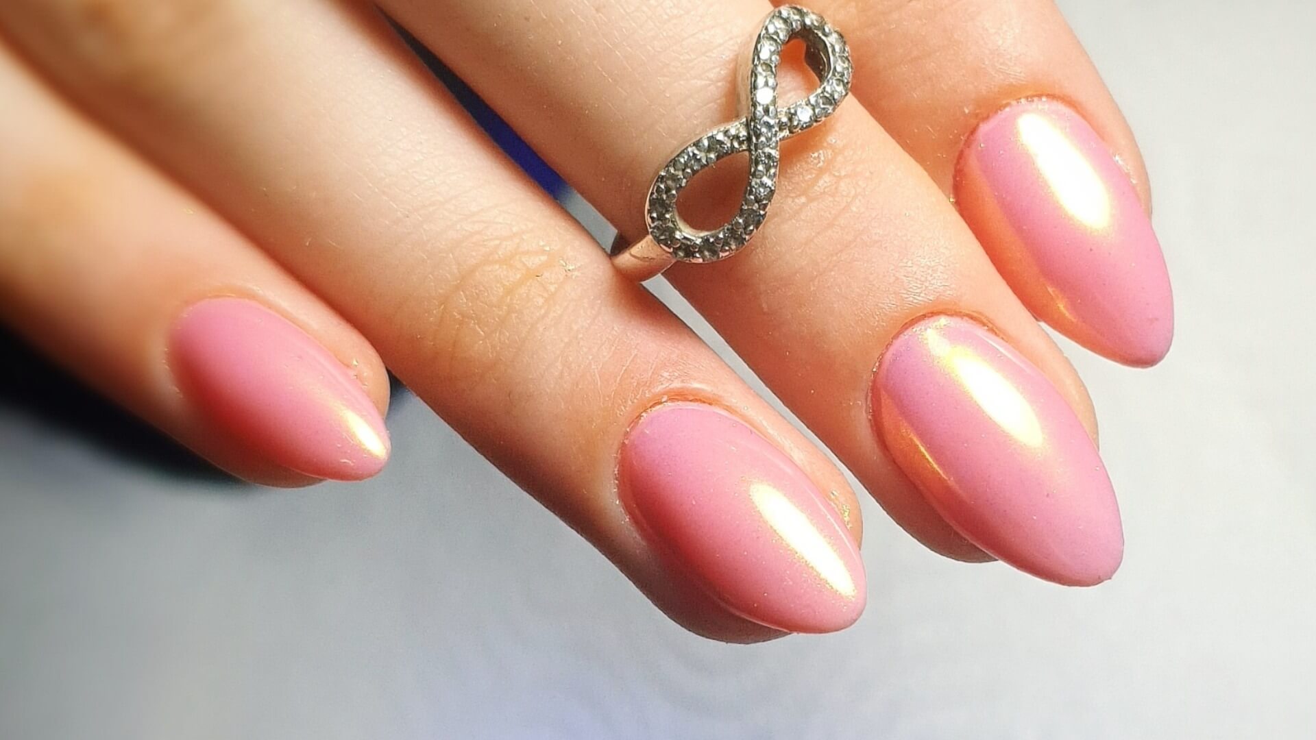 אדווה טובול