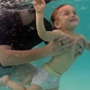 יגאל רז - שחיית פעוטות  | lee