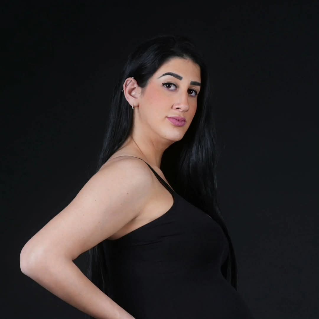 Alma Lev | lee