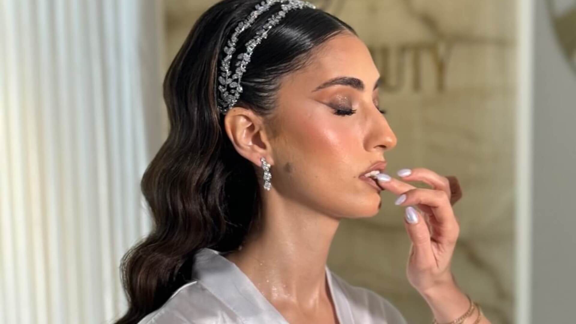 Dayan hairstyle -  X -  top finish nails