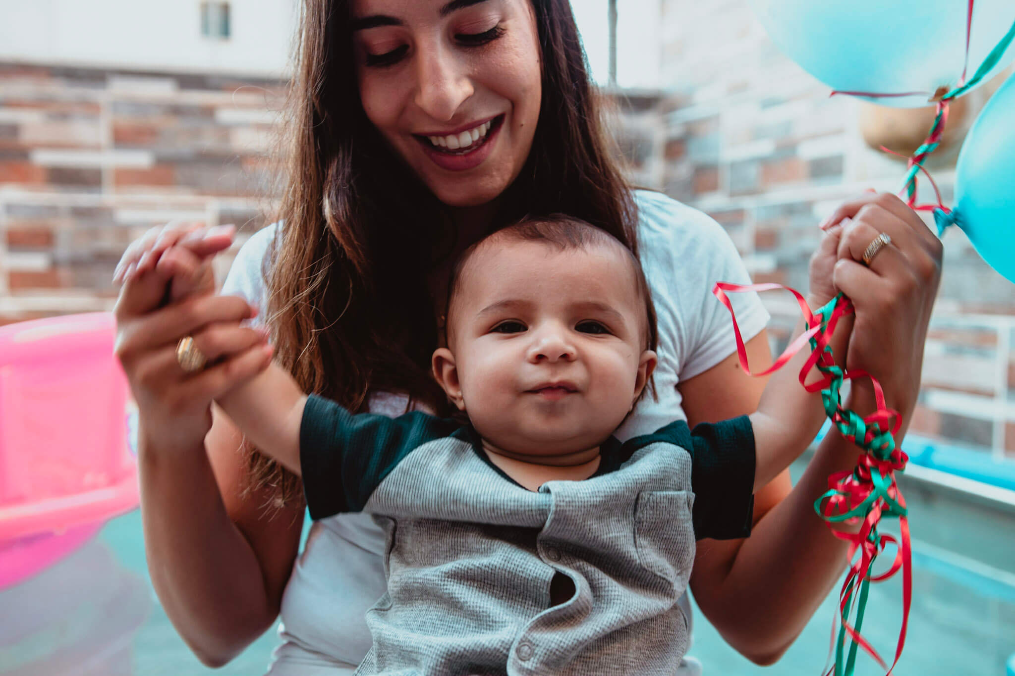 אלינור שיר- סדנאות התפתחות לתינוקות ומפגשי אימהות 