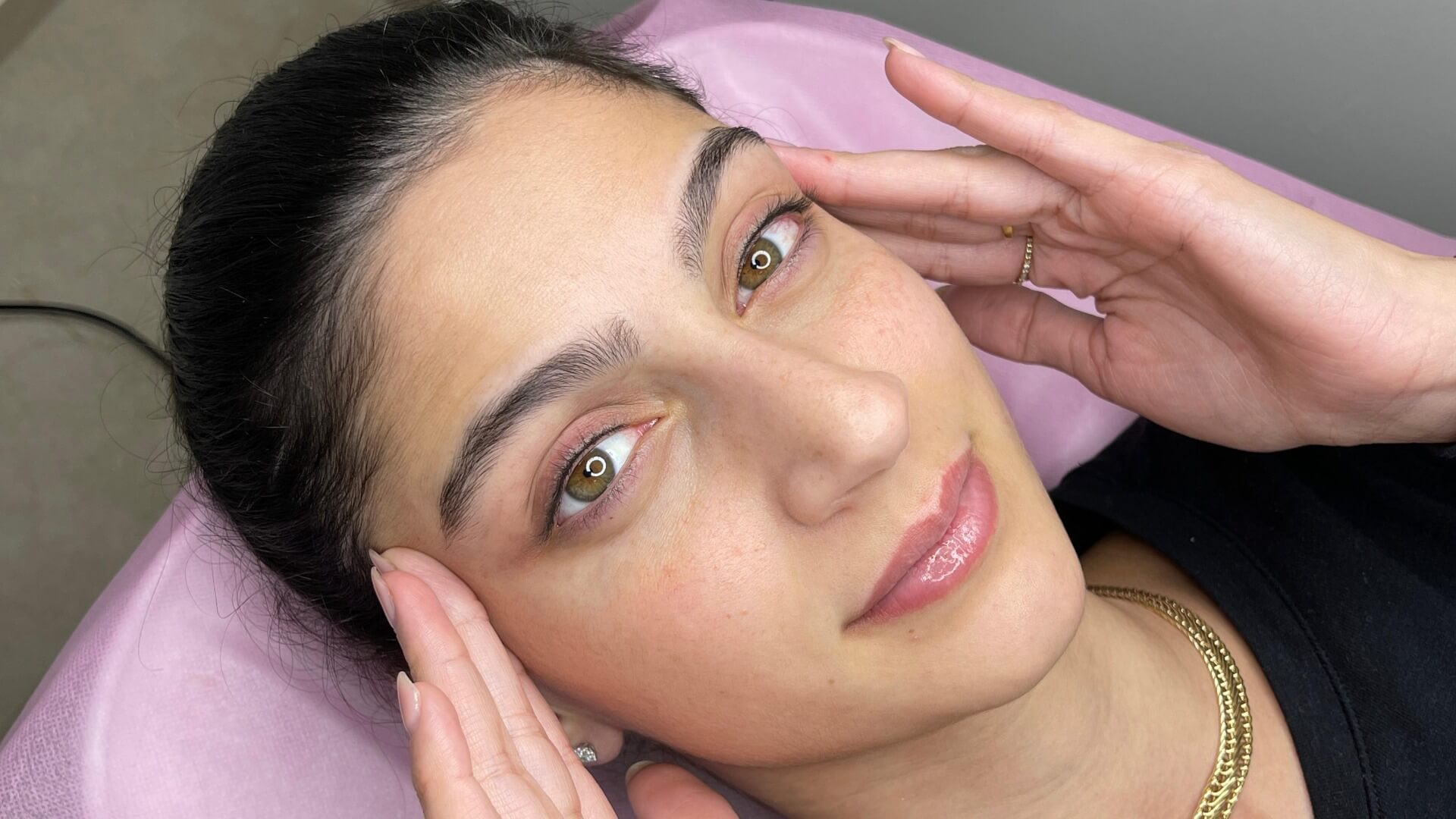 Atara Beauty Studio •איפור קבוע •הדבקת ריסים •עיצוב וצביעת גבות
