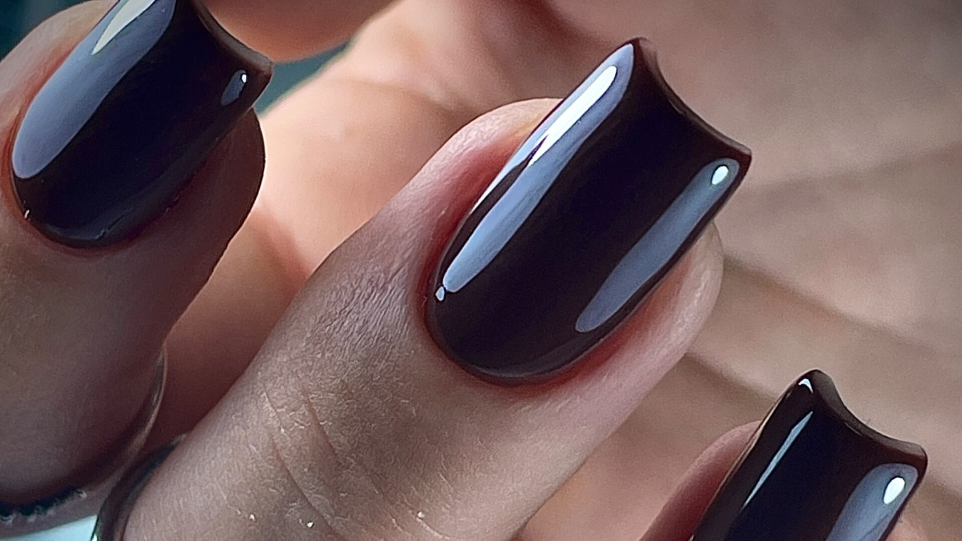 Eden Hasson chic&nails