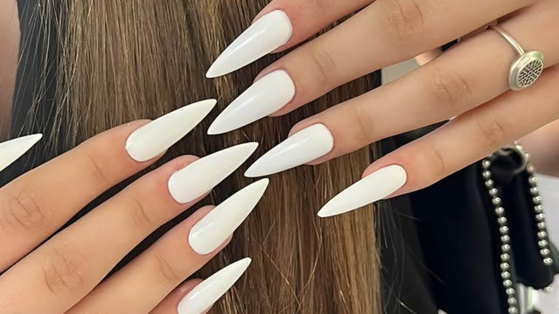 MISHEL APELMAN NAILS 