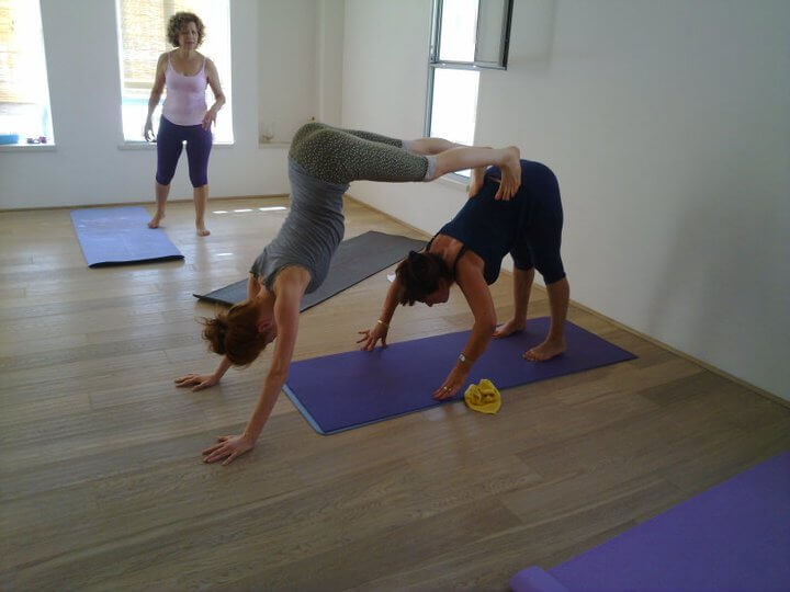 סטודיו יוגה 8