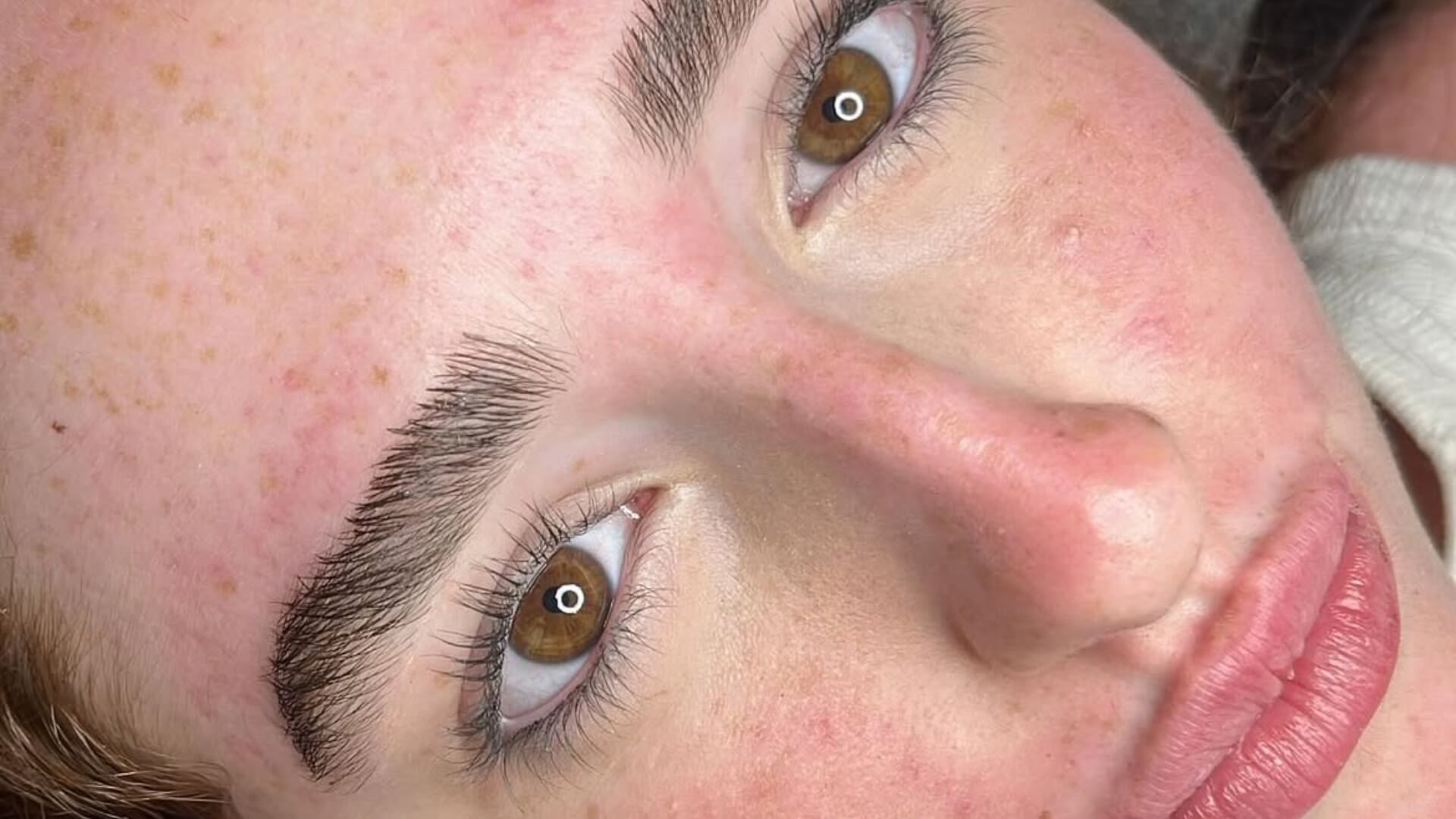 שלי ליטמן עיצוב ושיקום גבות 