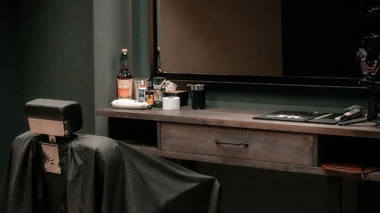 איתמר מספרה