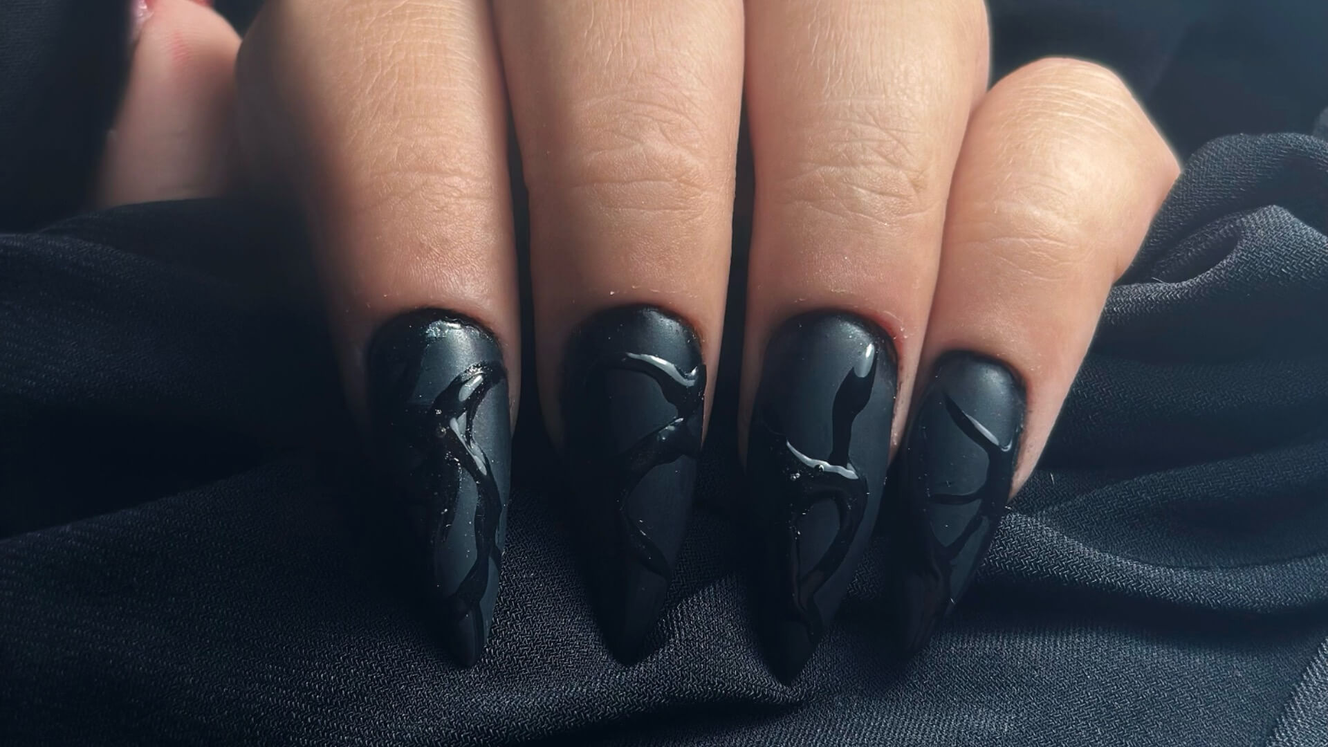 Efrati nails 