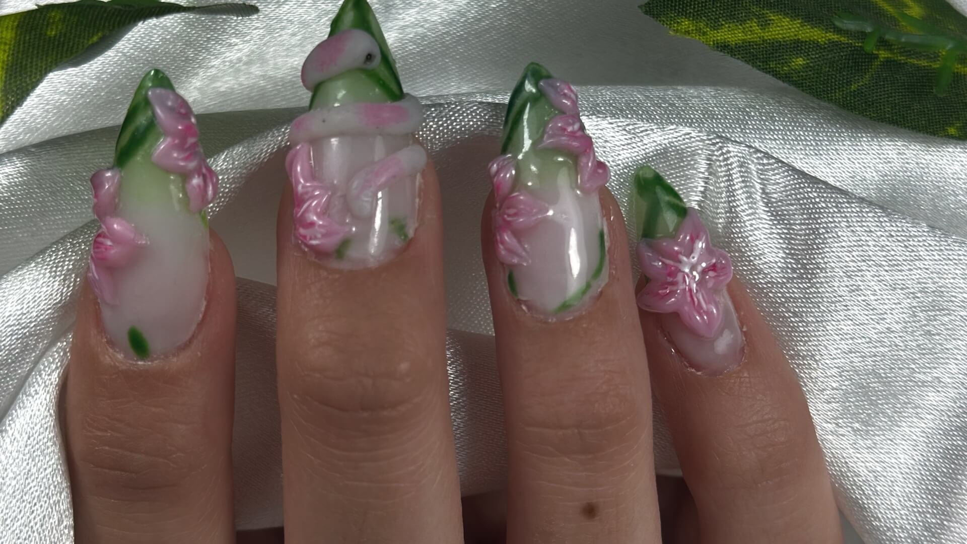 Efrati nails 