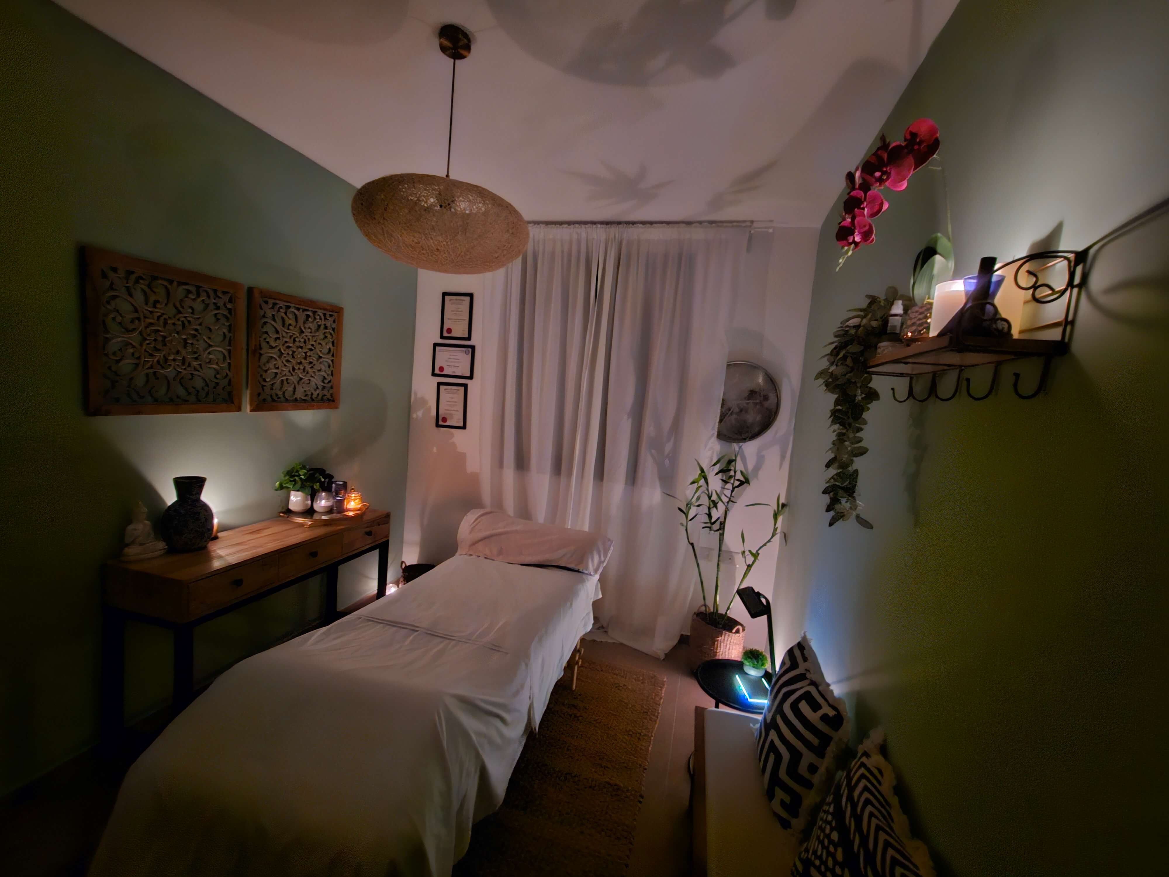 Muna- massage therapist