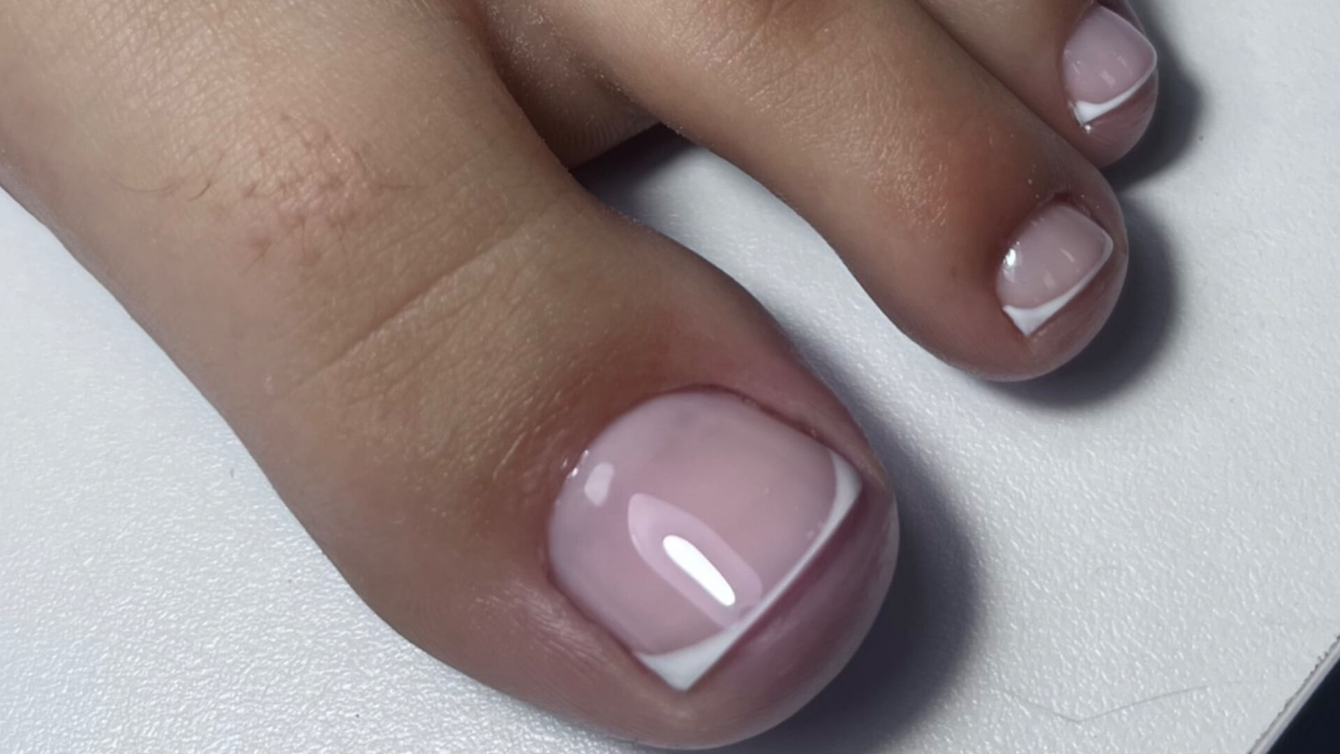 Talya מניקור פדיקור 