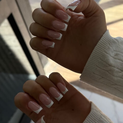 אושר מועלם ציפורנים  | lee