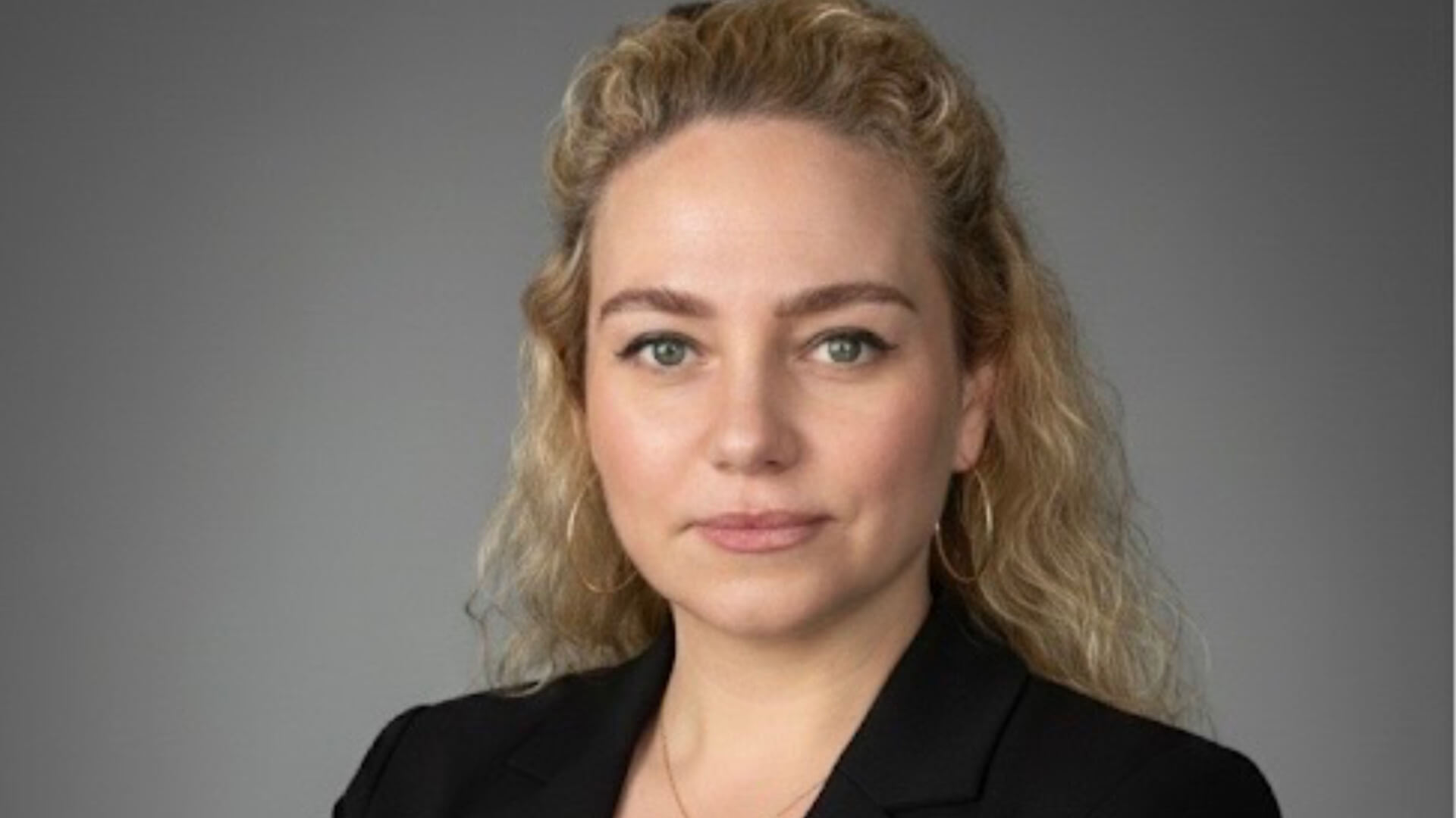 נטלי - אמנית איפור קבוע 