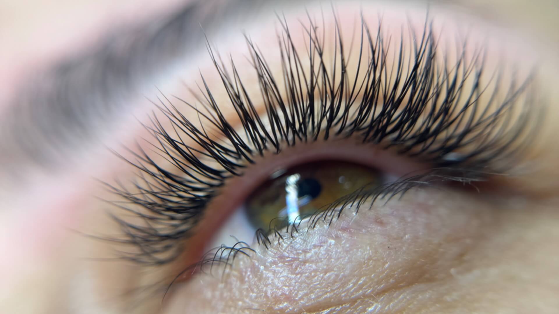 Eyebrows glow by arwa