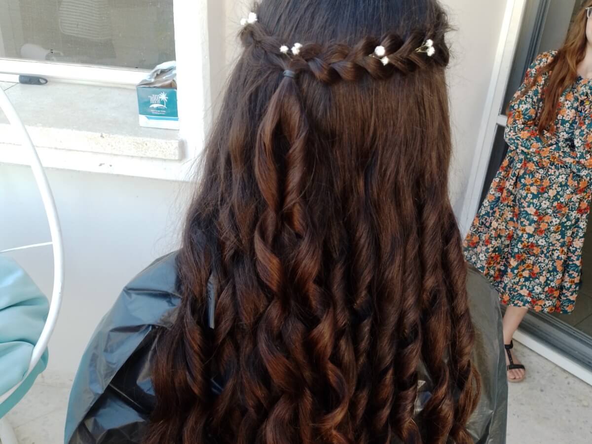 Yikrat .nails and hair  | lee