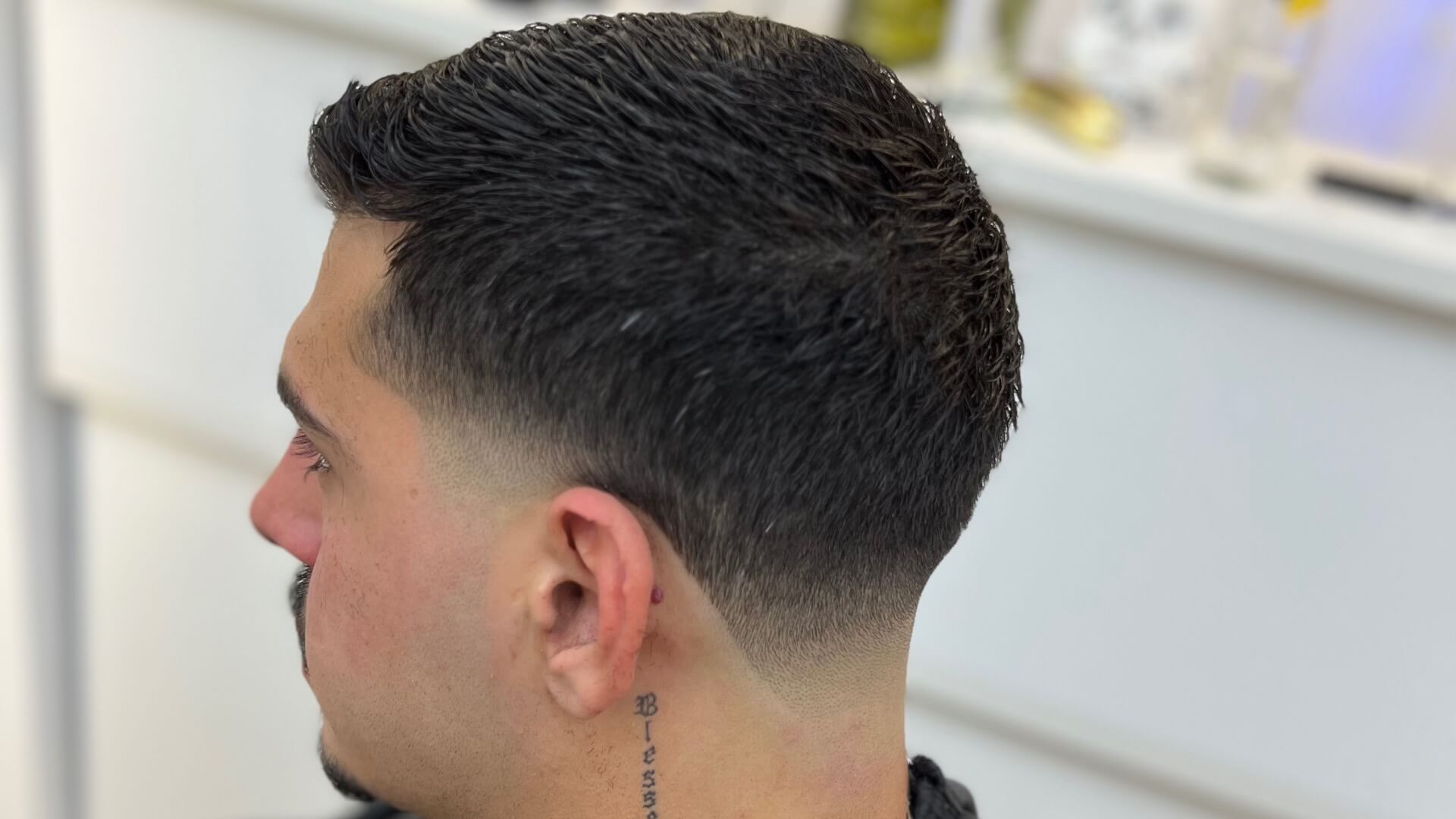 המספרה של ליאל