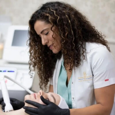 חגית דויטש בלולו קוסמטיקאית | lee