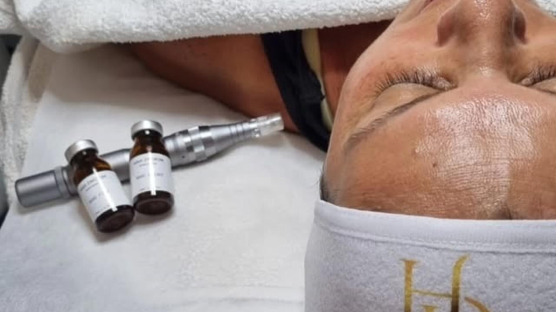 חגית דויטש בלולו קוסמטיקאית