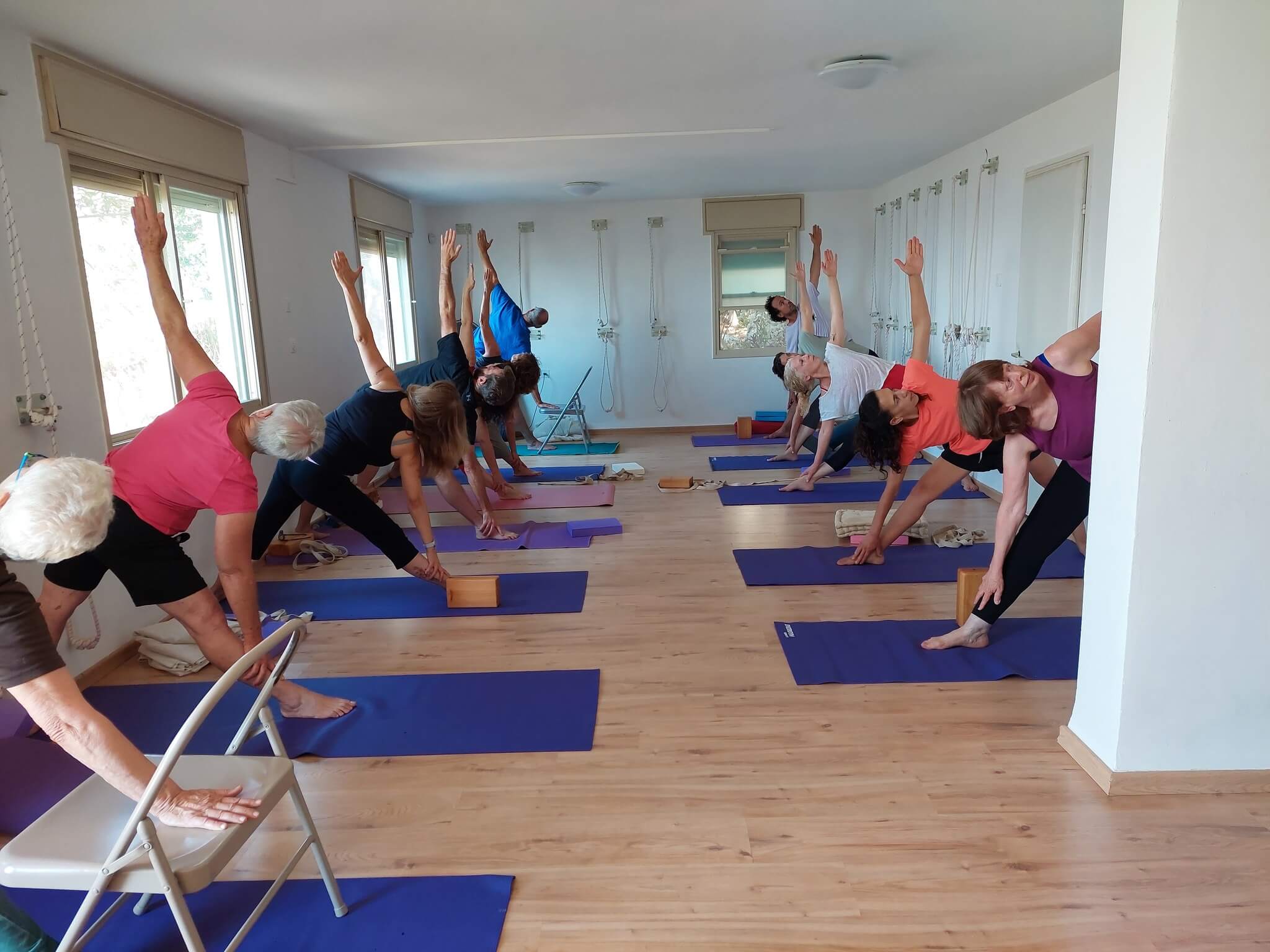 זהרה נחשול יוגה