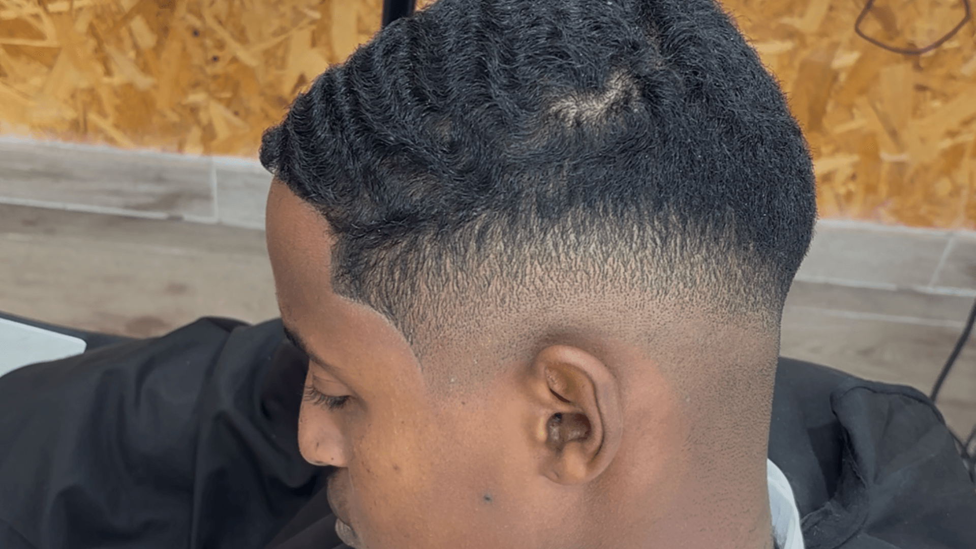 Nave Yehuda Barber Shop