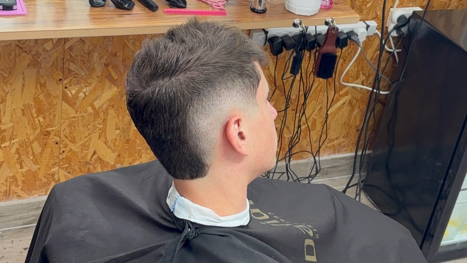 Nave Yehuda Barber Shop