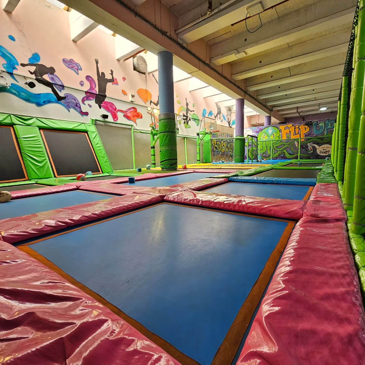 גי'מבו פליי