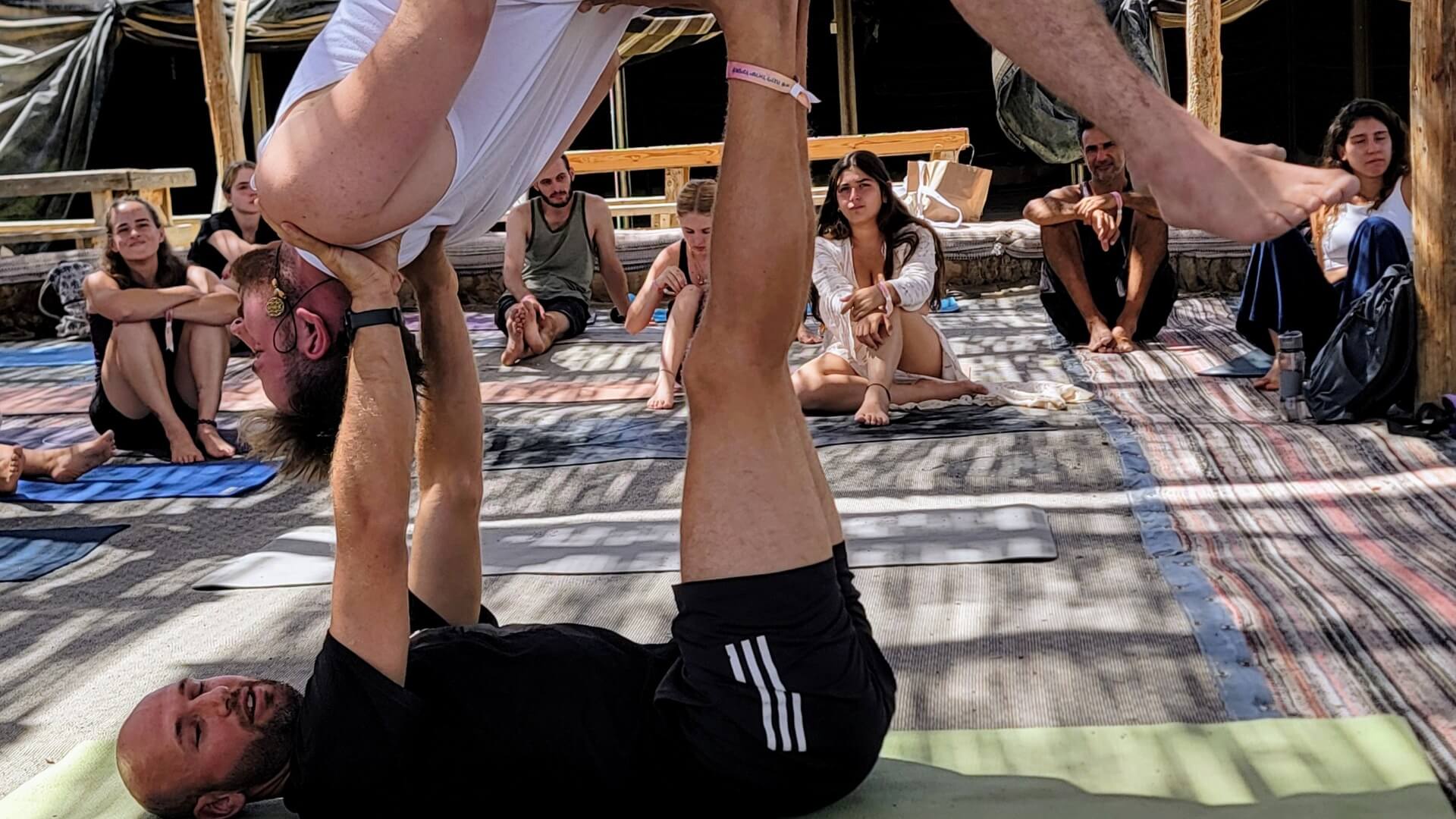 עמיתי הברמן חוויות אקרויוגה