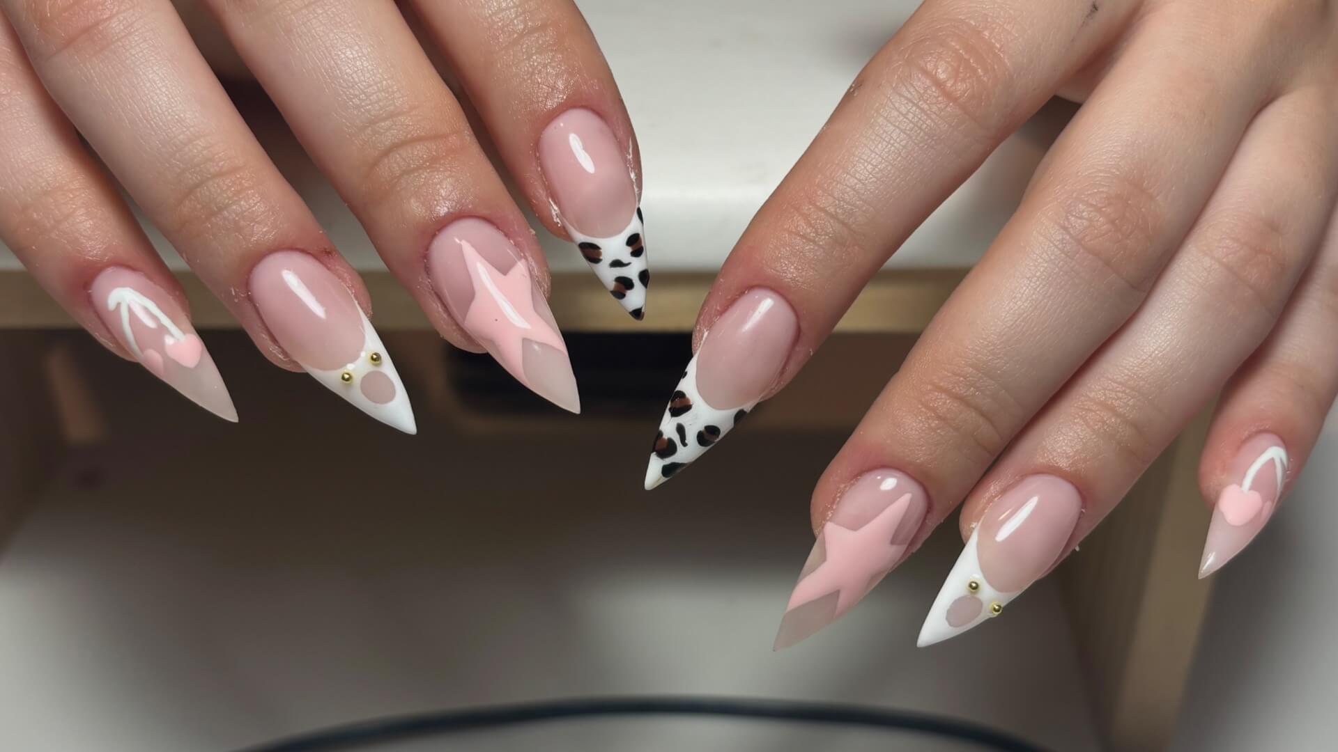  | Mika nails