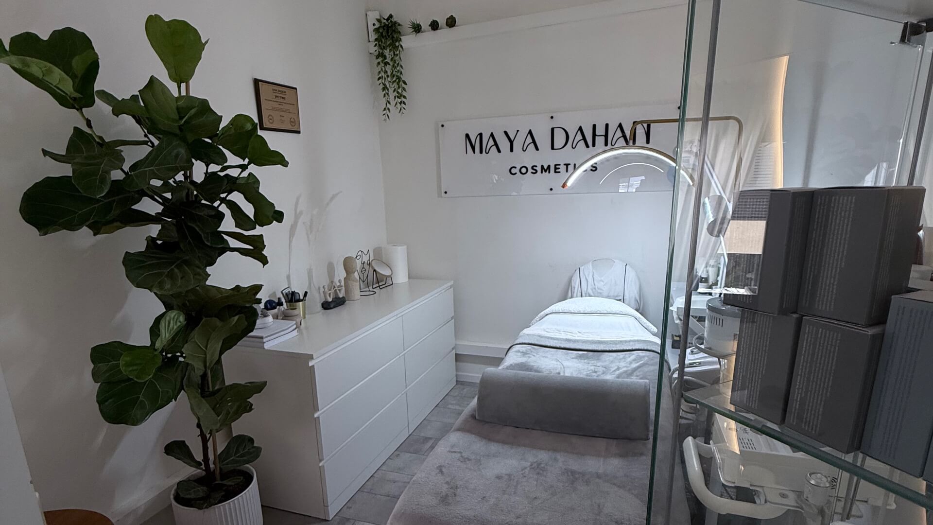MAYA SKIN CLINIC 