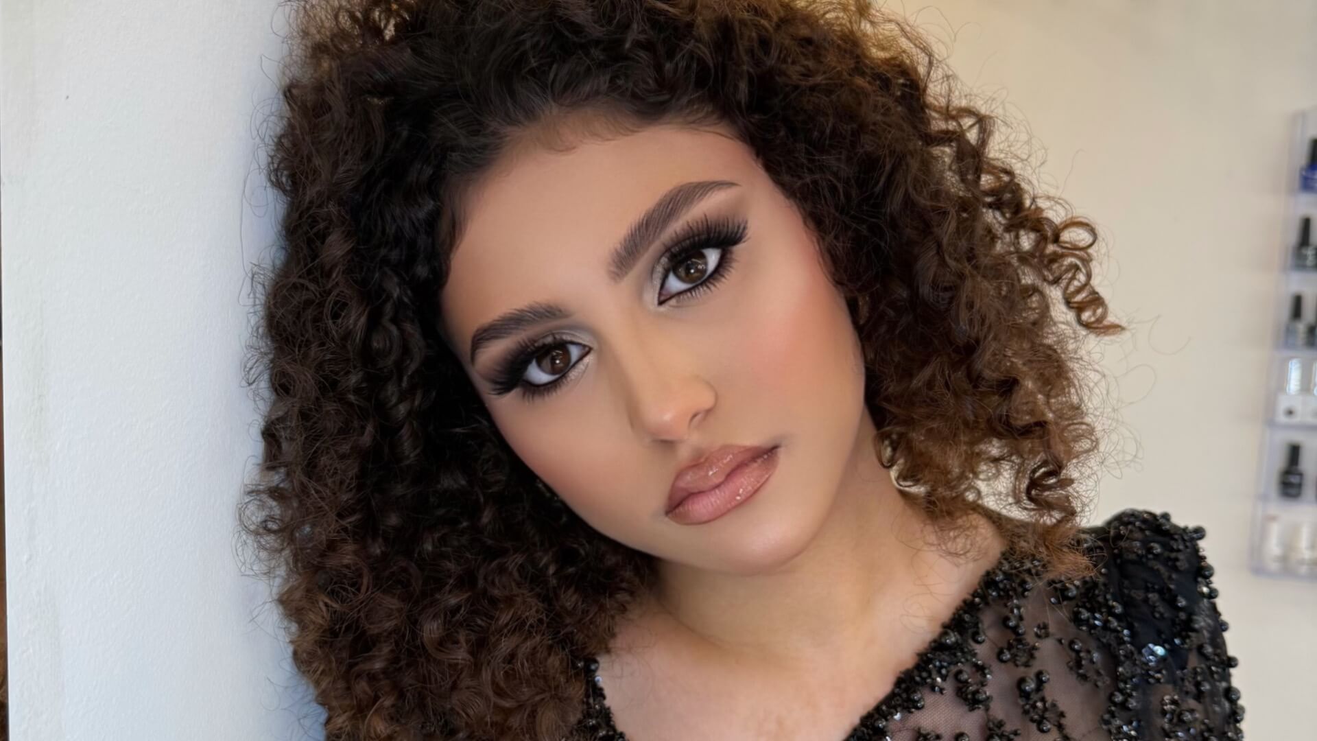 GLAMOUR  HAIR BOUTIQUE  