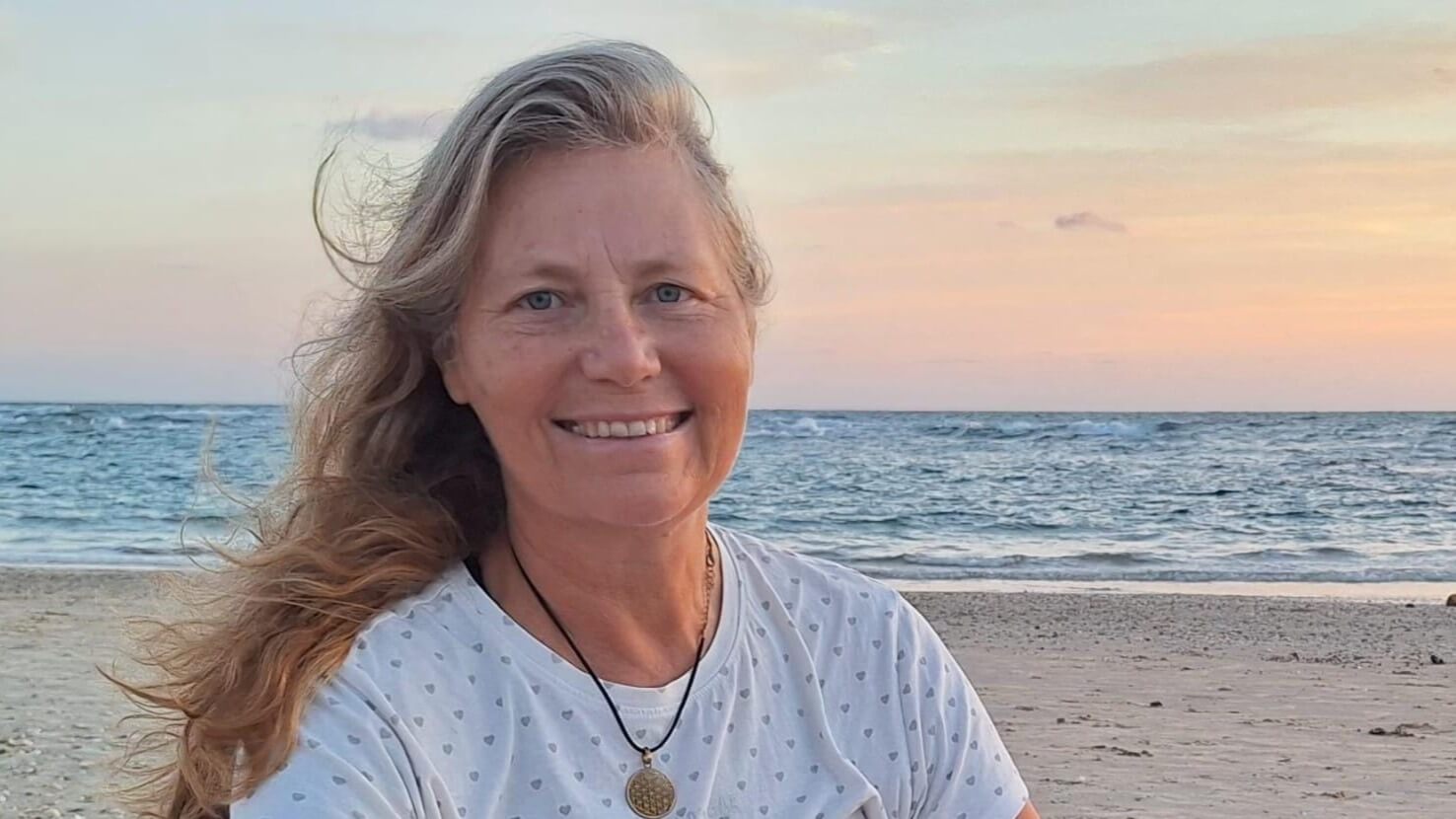 רונית בת מנחם - עיניים טובות