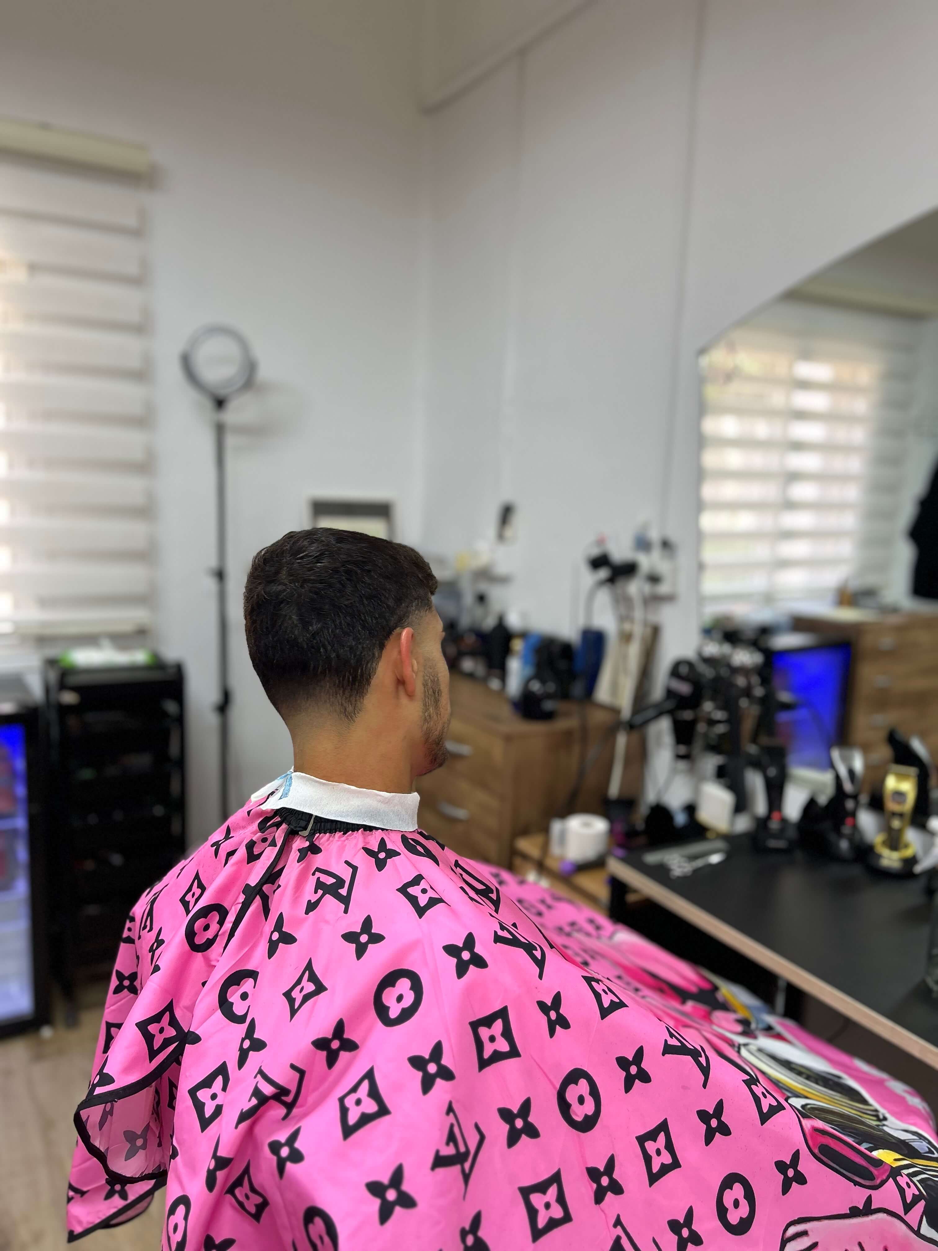 מספרת גברים