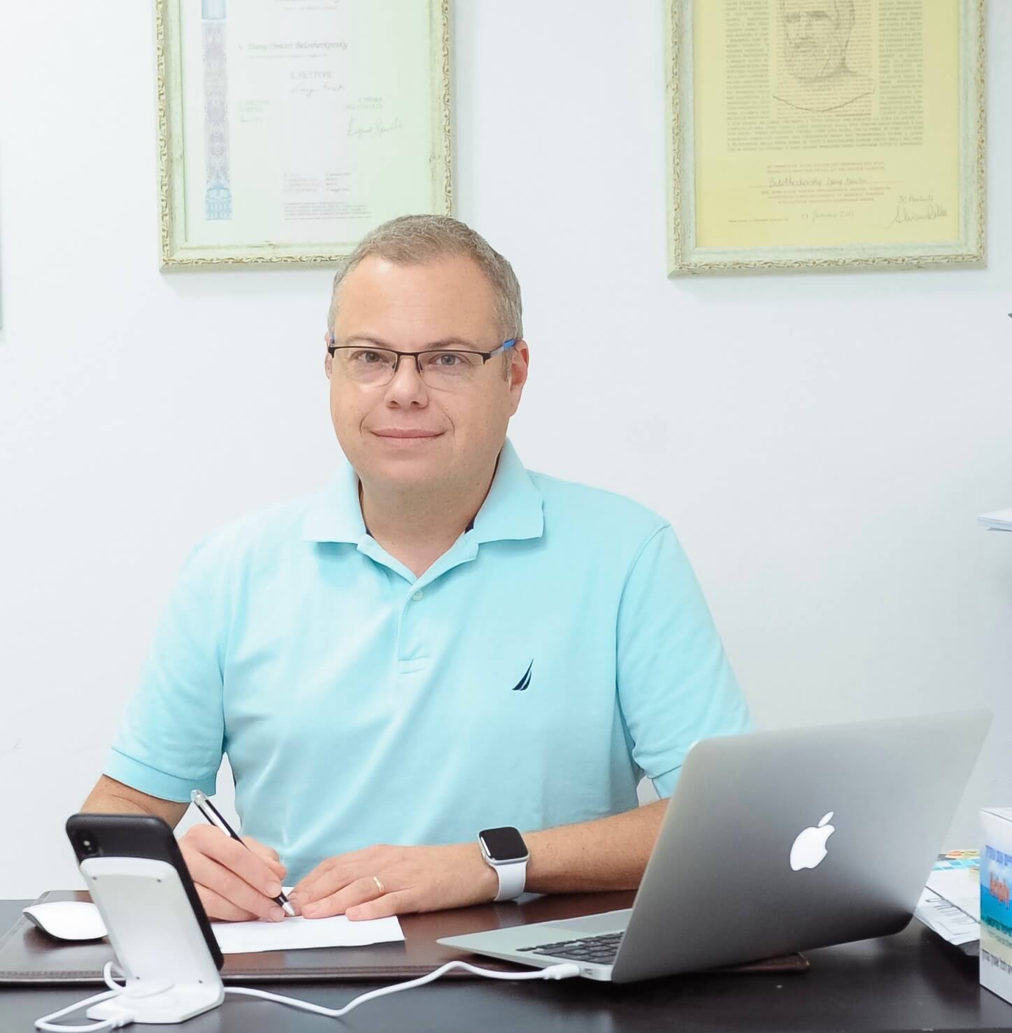 דר דני בלוצרקובסקי פסיכיאטר ילדים ונוער