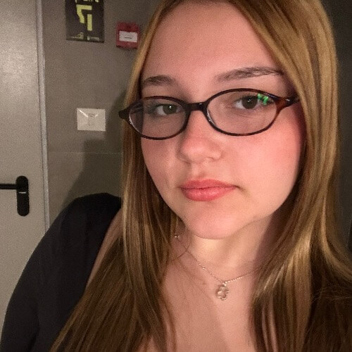 Emmi Beauty | lee